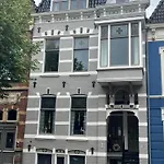 Villa Charlton 79A